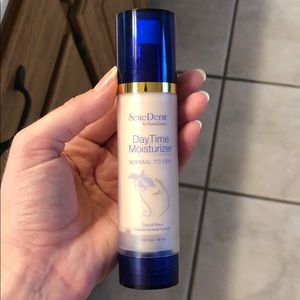 SeneGence SeneDerm Daytime moisturizer